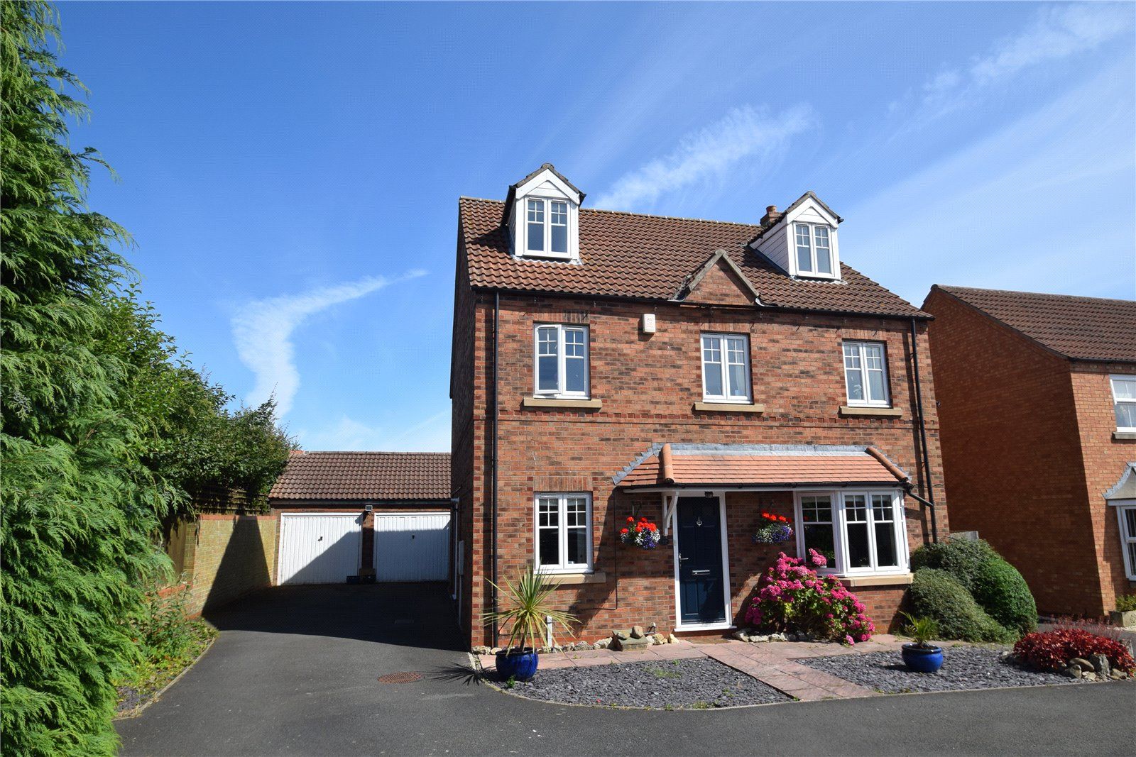 5 bed detached house for sale in Curlew Drive, Crossgates, Scarborough