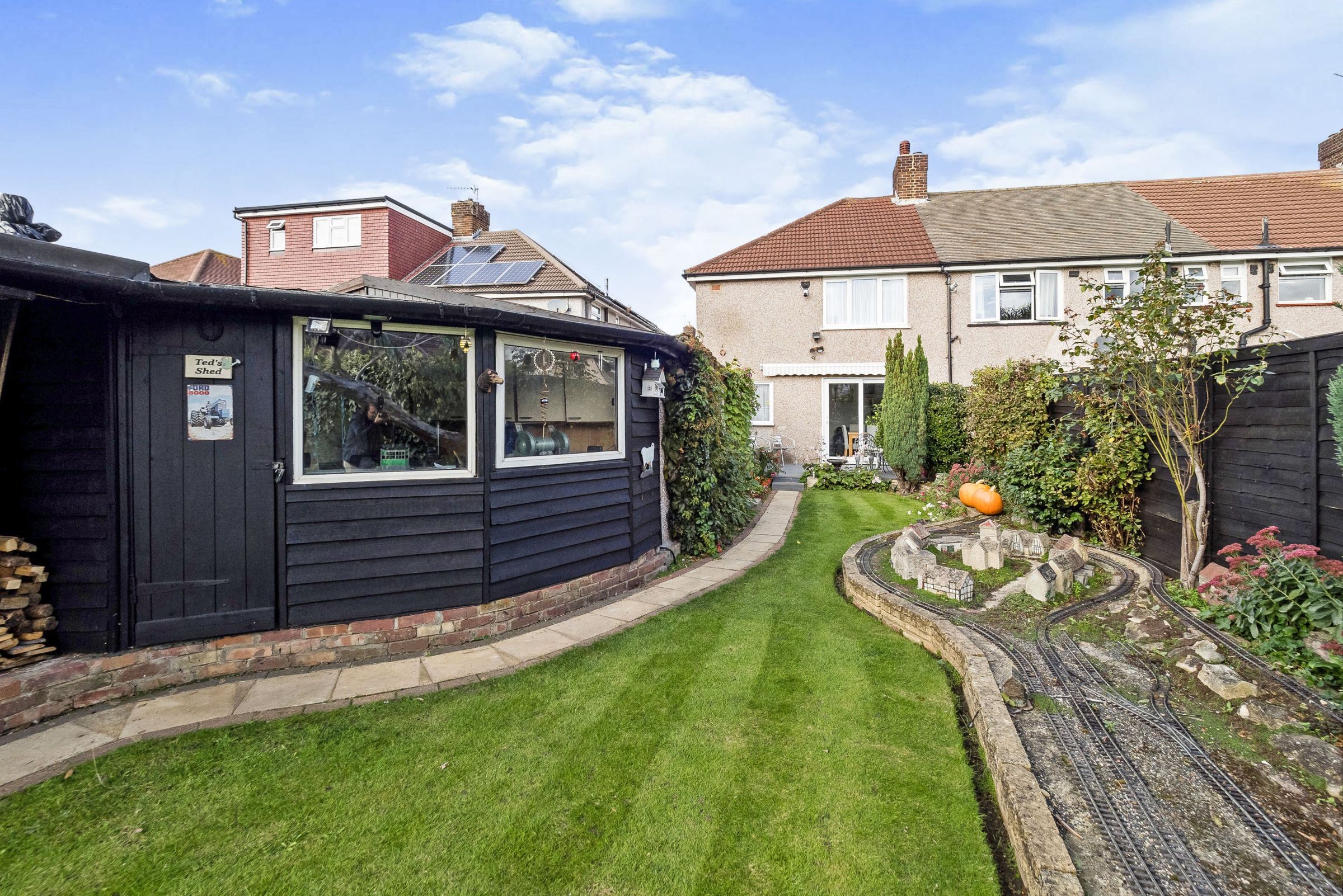 3 bed end terrace house for sale in Carnforth Gardens, Hornchurch RM12