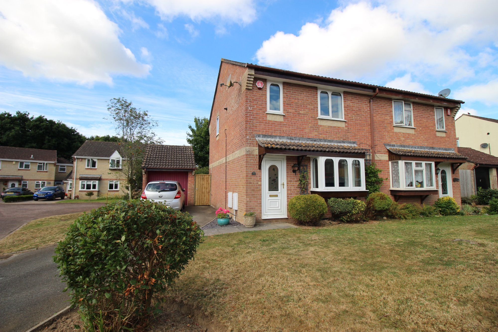 3 bed semidetached house for sale in Furzeacre Close, Plympton