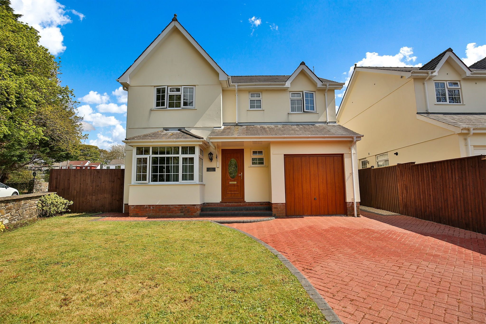 4 bed detached house for sale in Pencaerfenni Court, Crofty, Swansea