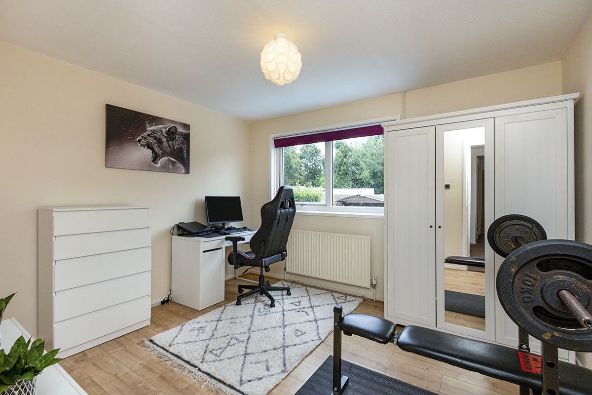 4 bed terraced house for sale in Holbein Close, Black Dam, Basingstoke