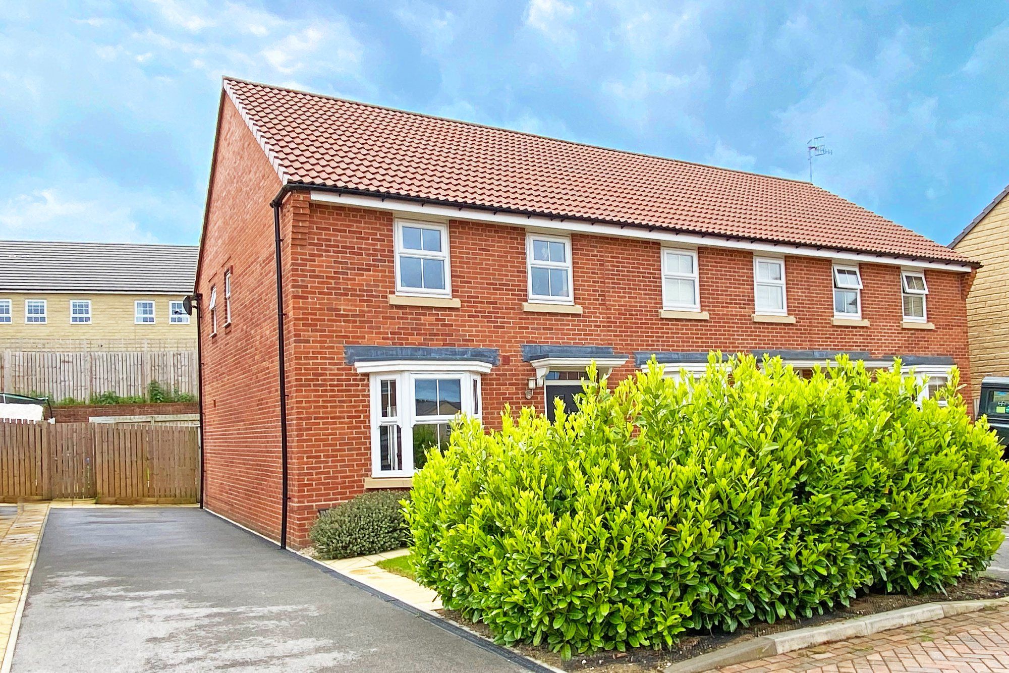 3 bed end terrace house for sale in Brookfield Fold, Hampsthwaite