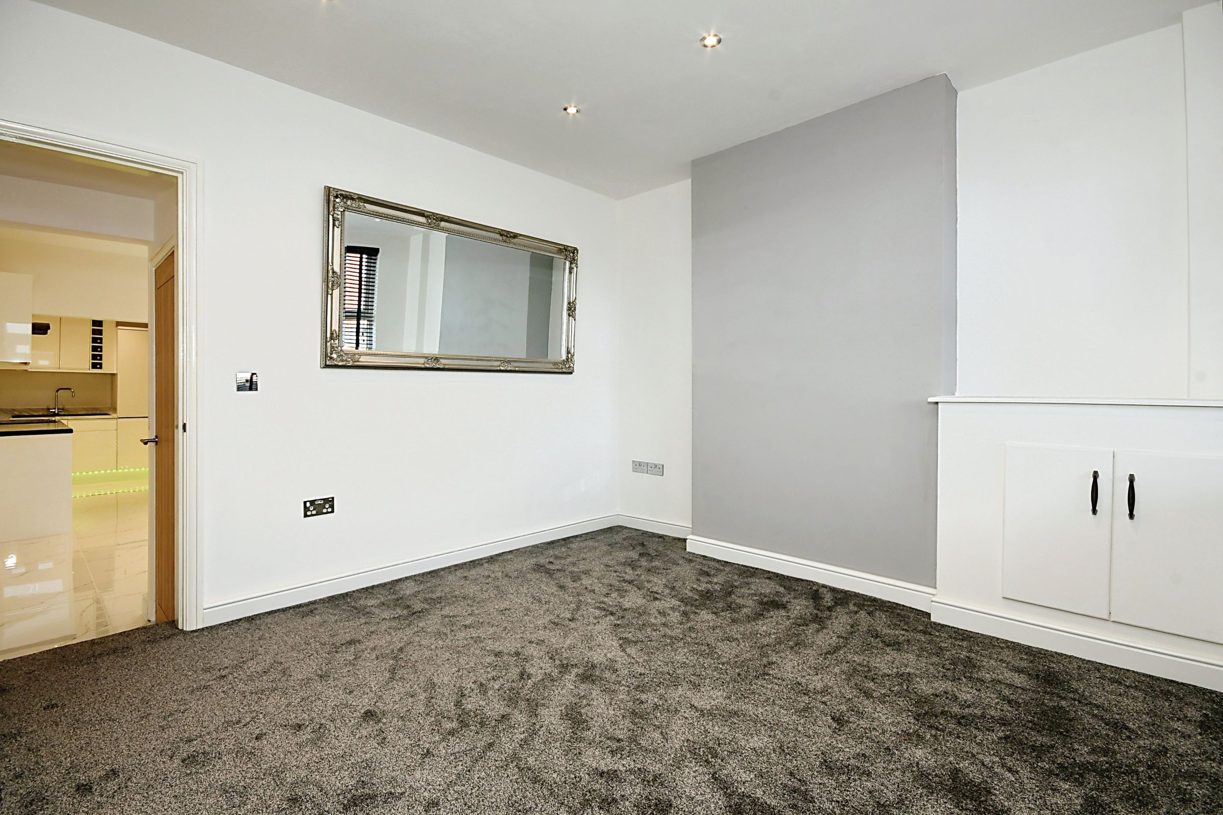 2 bed semidetached house for sale in Huthwaite Road, SuttonInAshfield NG17 Zoopla