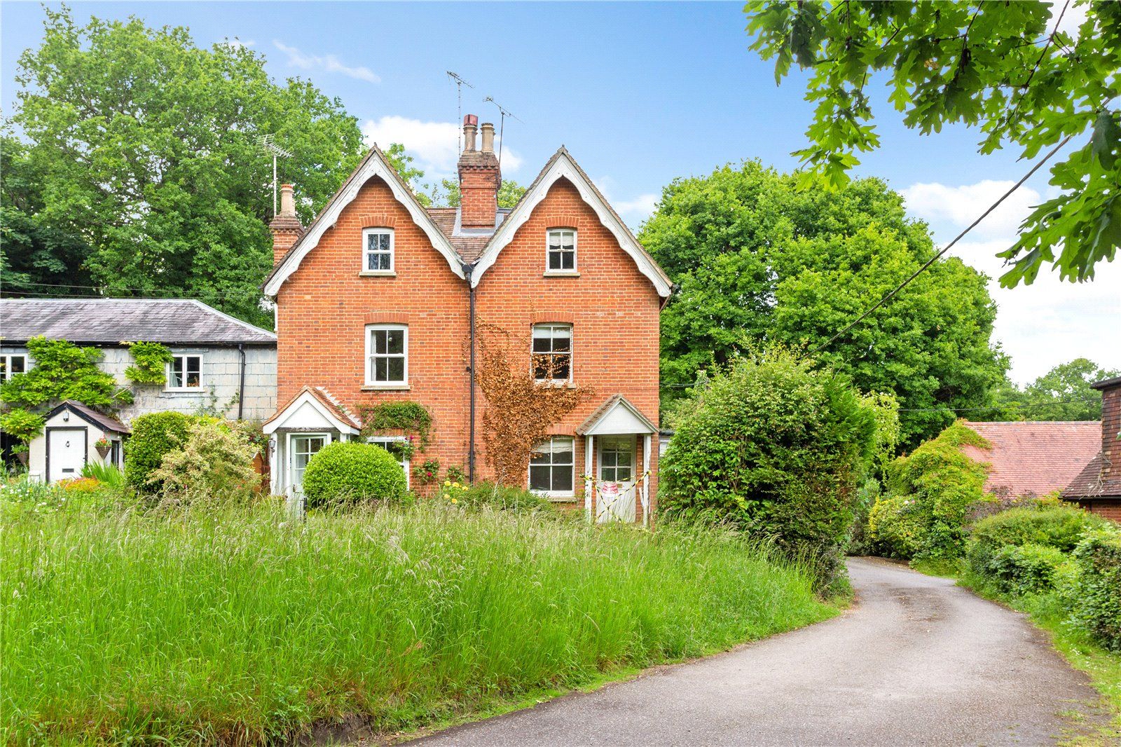 3 bed semidetached house for sale in Fernhurst Cottages, Horsham Road