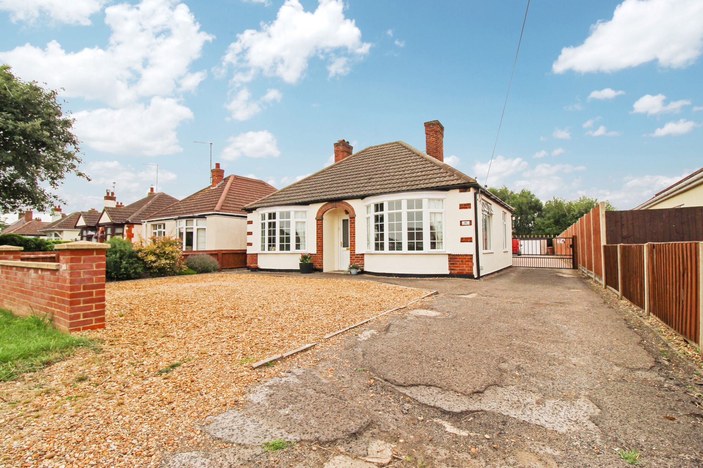 4 bed detached bungalow for sale in Lincoln Road, Northborough, Market