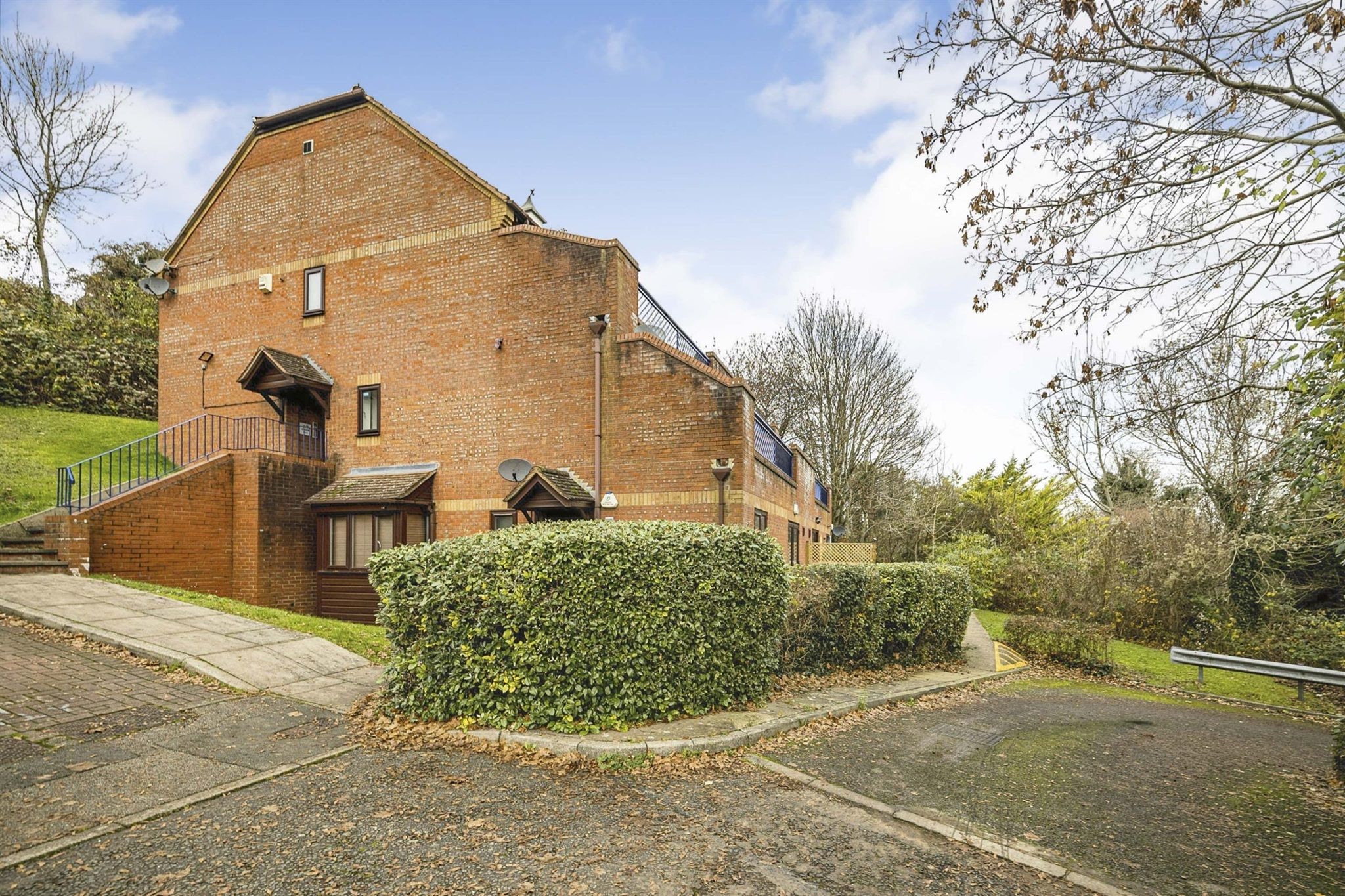 2 bed flat for sale in Gandon Vale, High HP13 Zoopla