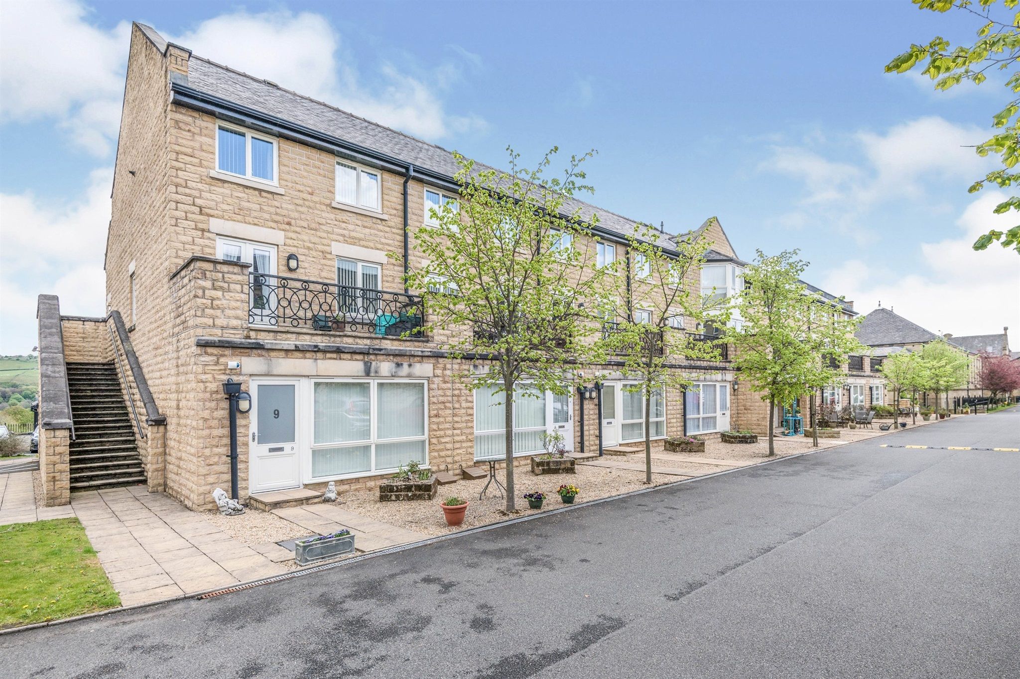 2 bed flat for sale in Haworth Close, Halifax HX1 Zoopla
