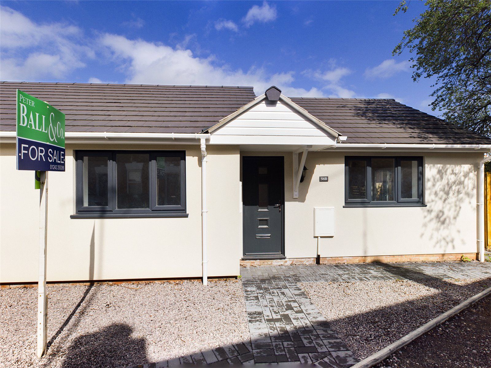 2 bed bungalow for sale in Gloucester Road, Cheltenham, Gloucestershire