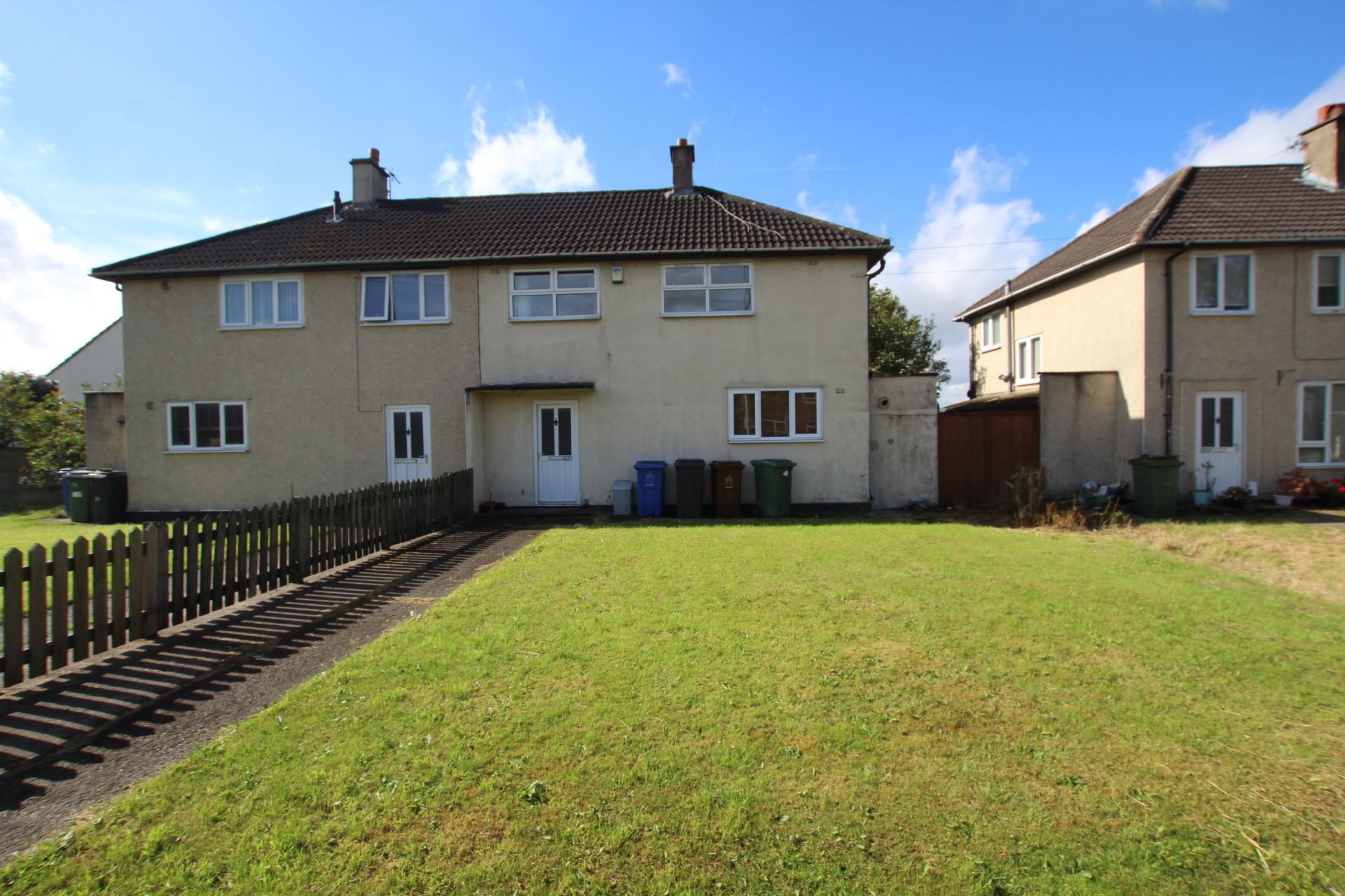 3 bed semidetached house to rent in Queens Road West, Church