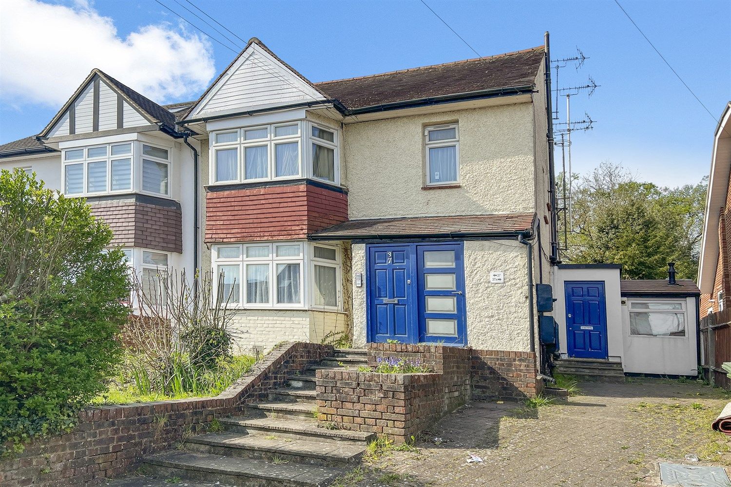 8 bed semidetached house for sale in Whitchurch Gardens, Canons Park