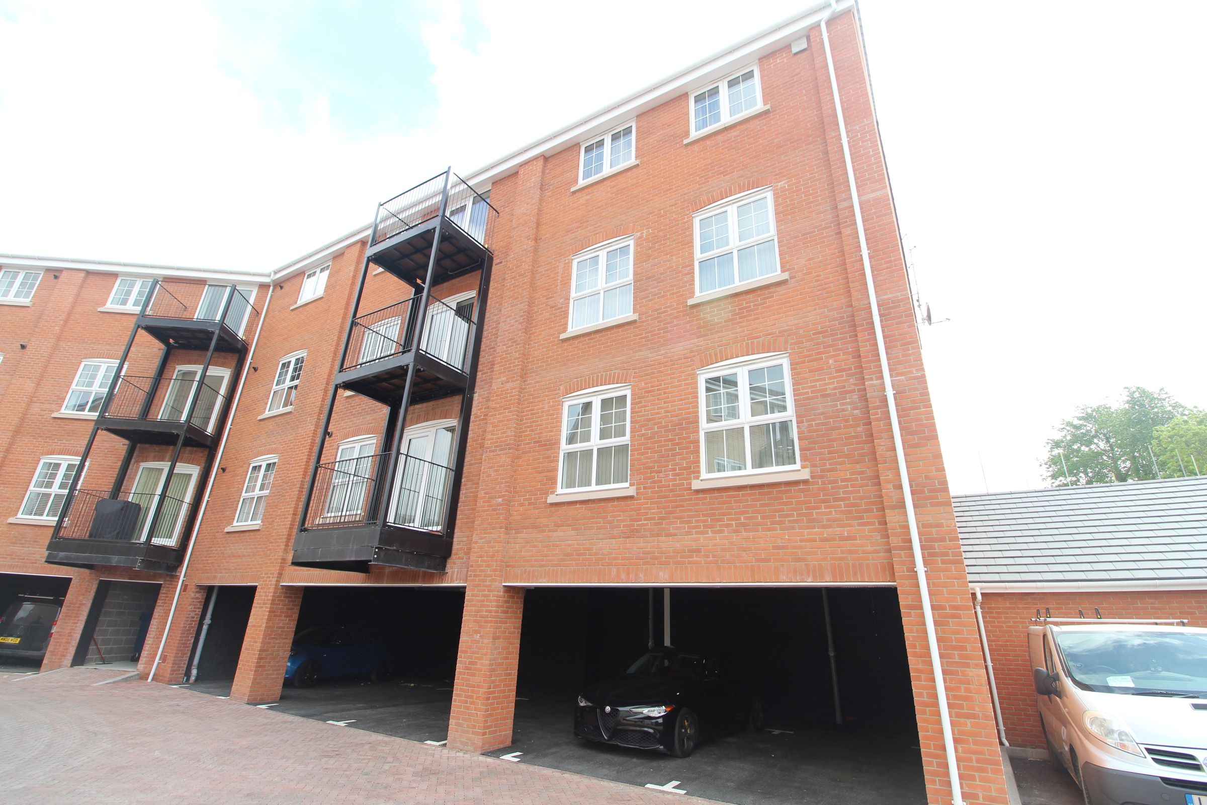 2 bed flat to rent in Houghton Way, Bury St. Edmunds IP33 Zoopla