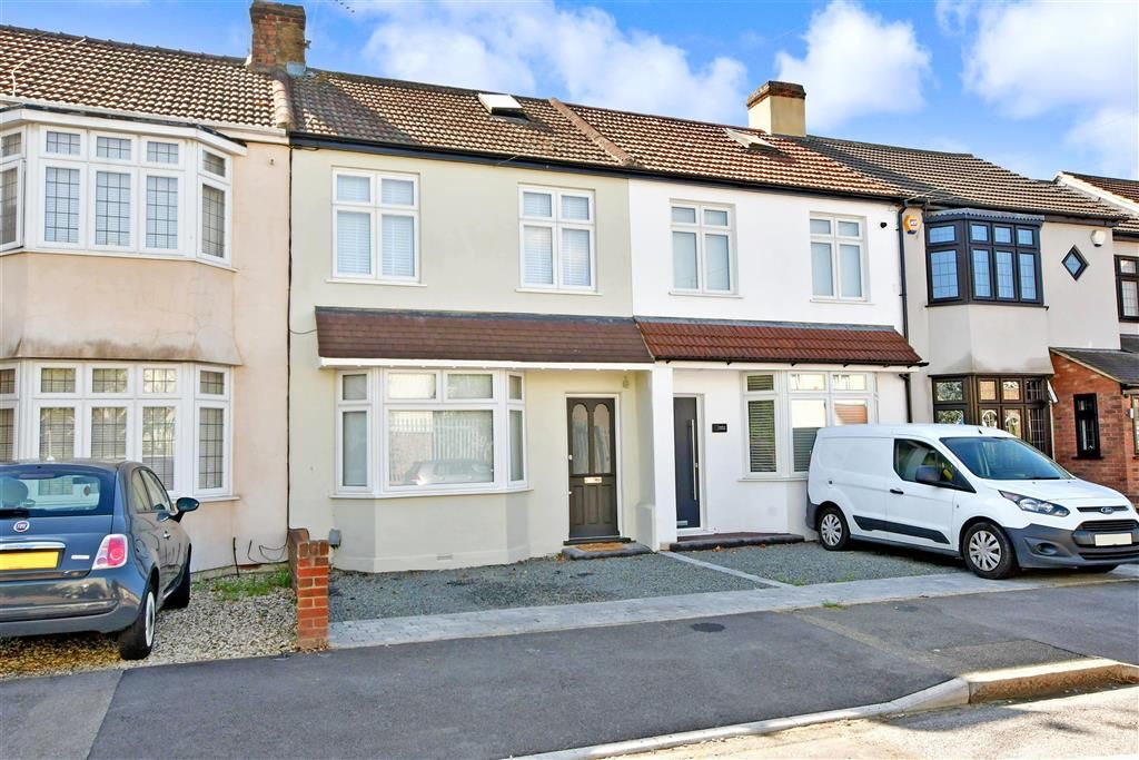 3 bed terraced house for sale in Stafford Avenue, Hornchurch, Essex RM11 Zoopla