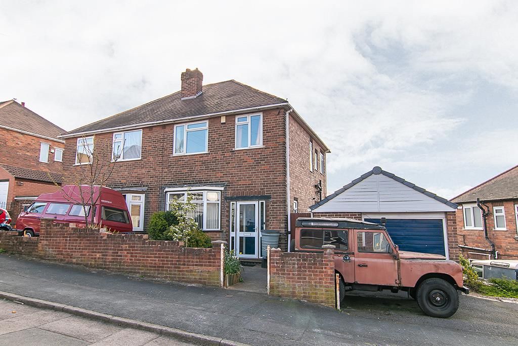 3 bed semidetached house for sale in Besecar Avenue, Gedling