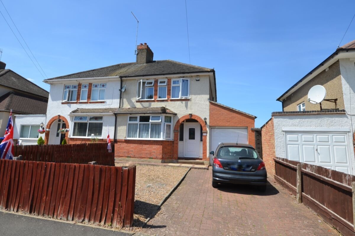 Briar Hill Walk, Delapre, Northampton NN4  