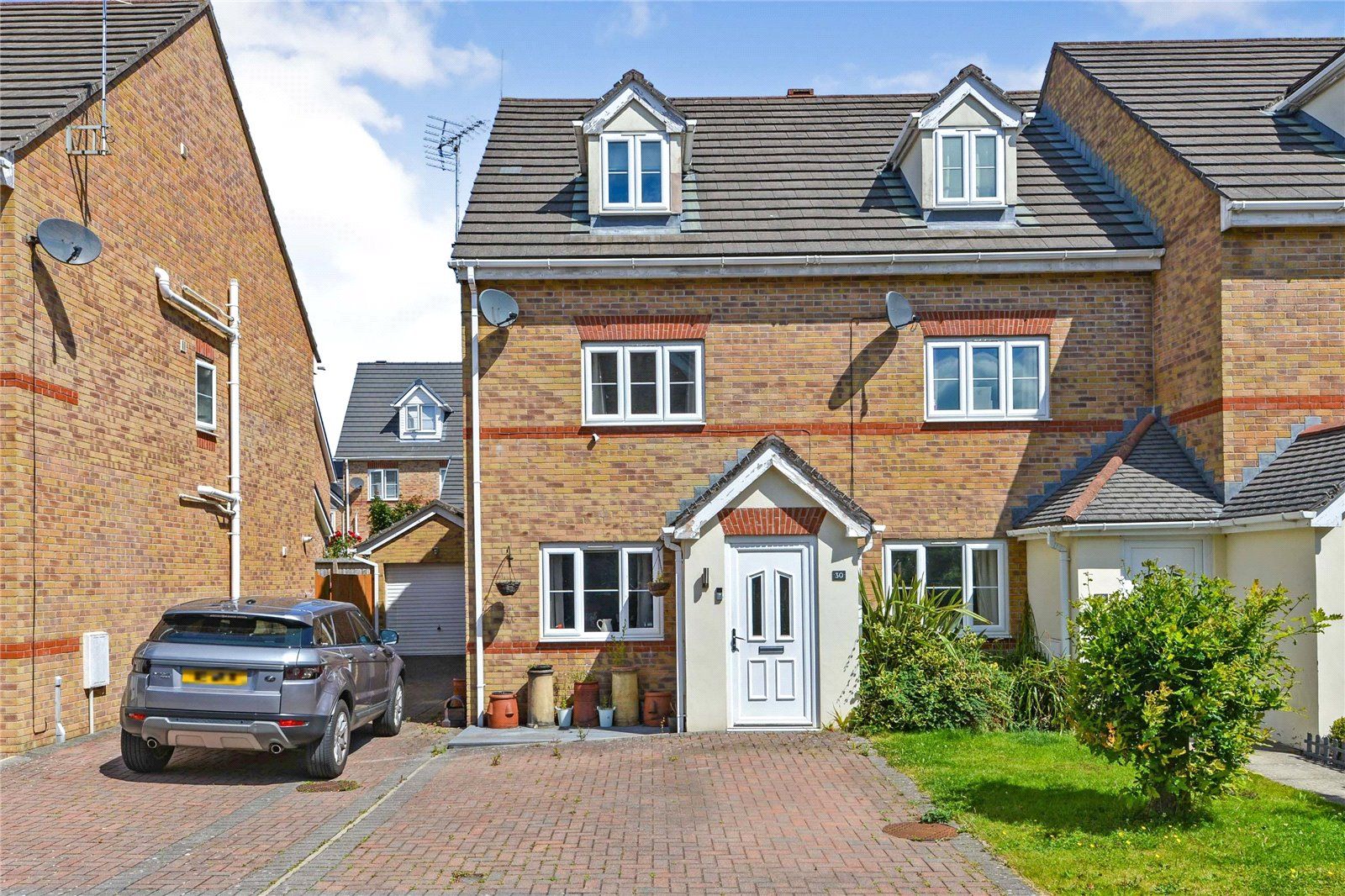 4 bed semidetached house for sale in Farnham Close, BarrowInFurness