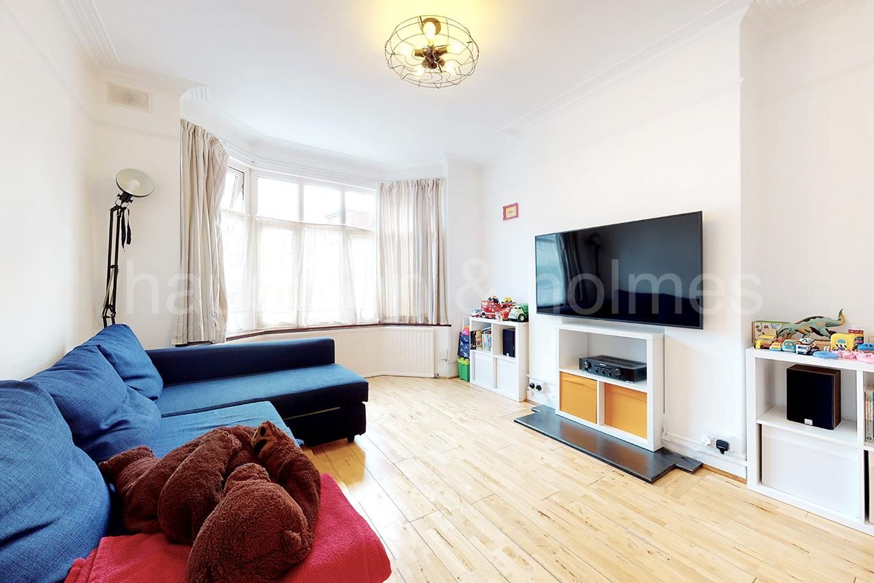 Wroughton Terrace, London NW4  