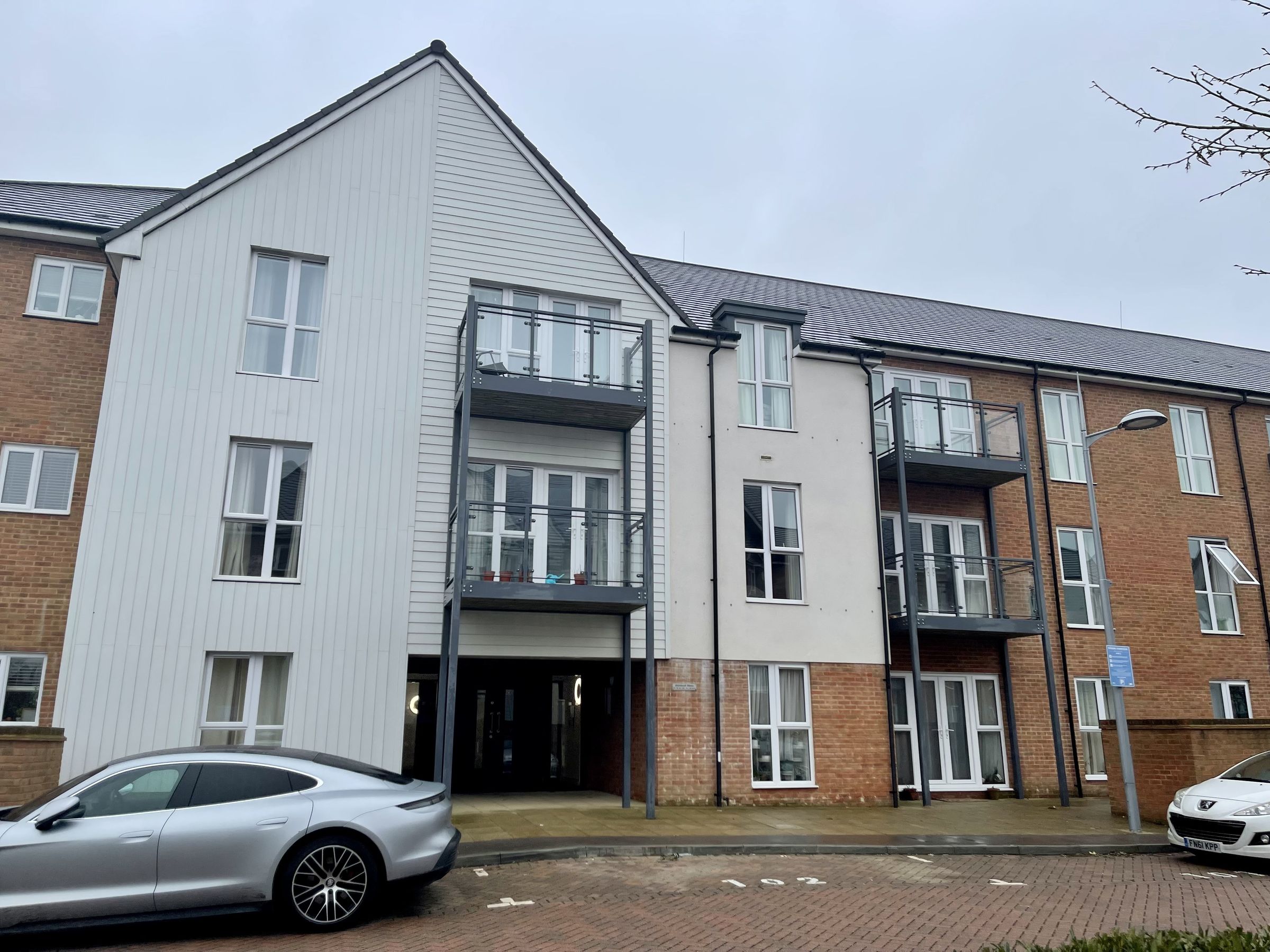 2 bed flat to rent in Holmbush Mews, Faygate, Horsham RH12 Zoopla