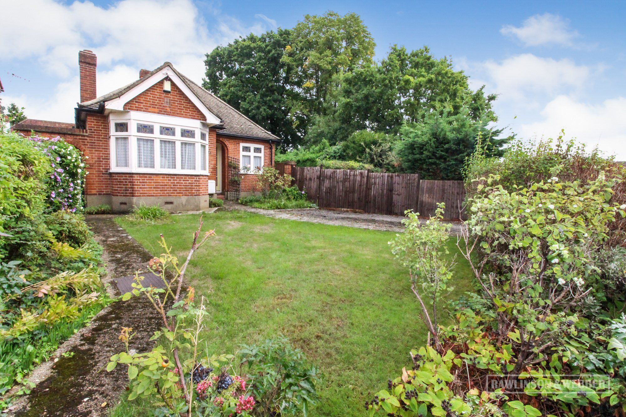 2 bed detached bungalow for sale in Adecroft Way, West Molesey KT8 Zoopla