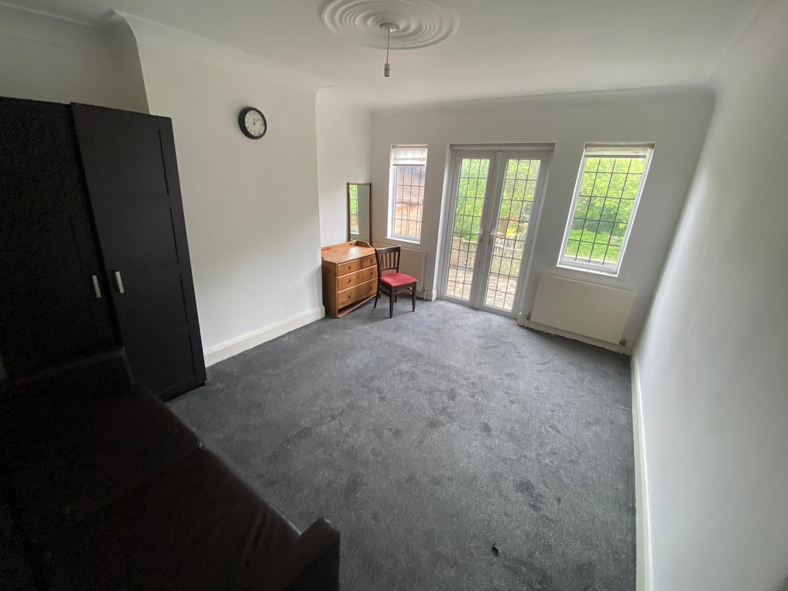 4 bed flat to rent in 29 Brookdale, London N11 Zoopla
