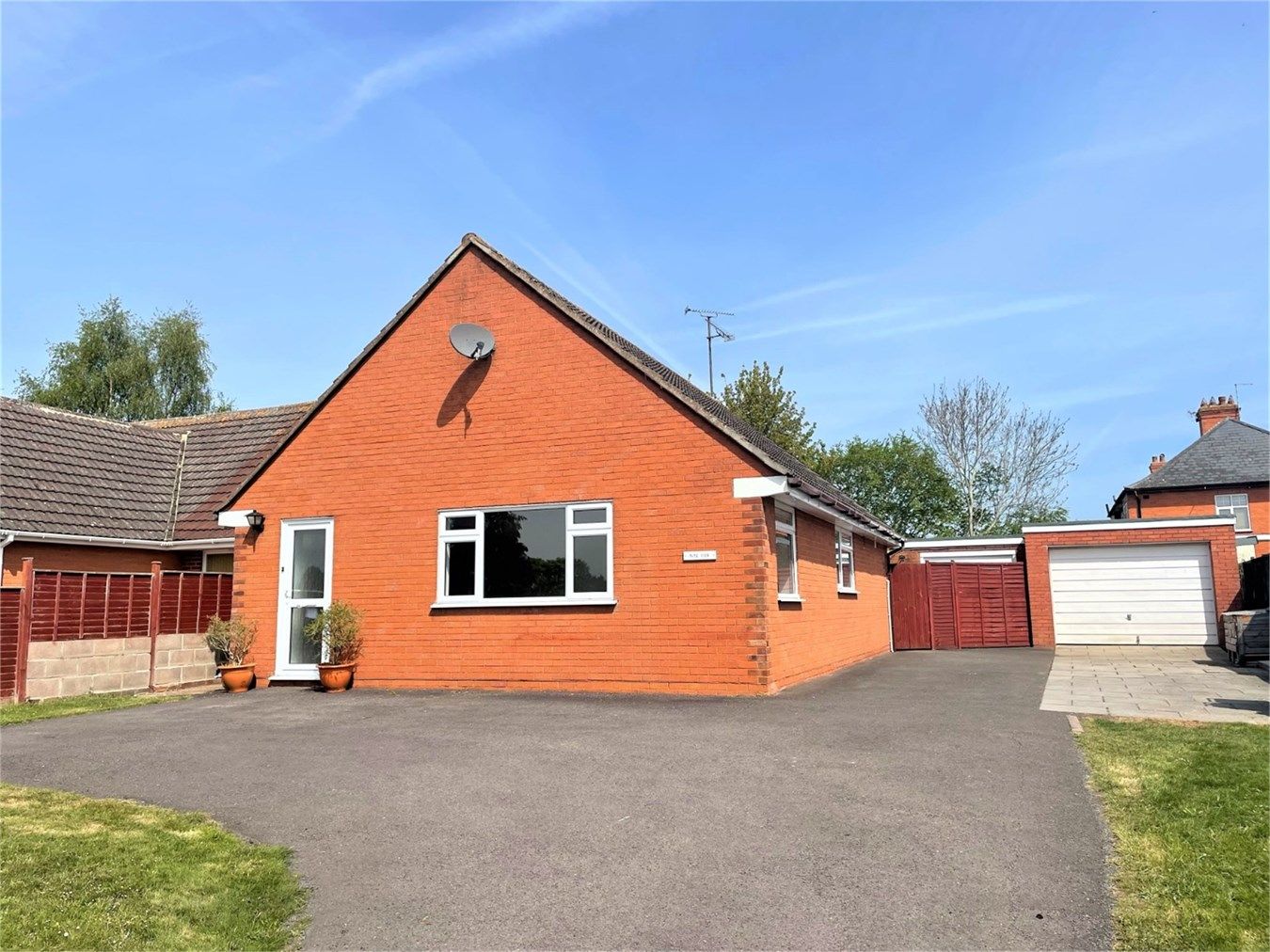 2 bed detached bungalow to rent in Hope Corner Lane, Taunton TA2 Zoopla