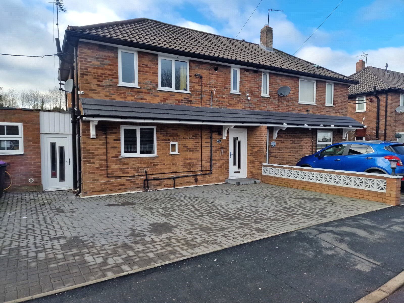 3 bed semidetached house for sale in Charlton Street, Oakengates
