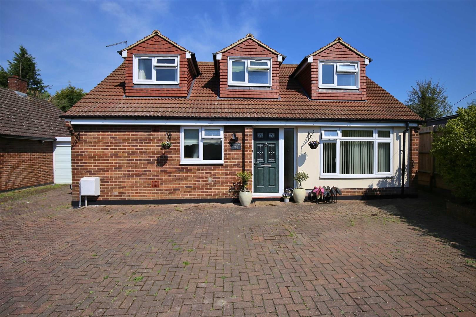 4 bed linkdetached house for sale in Western Road, Borough Green