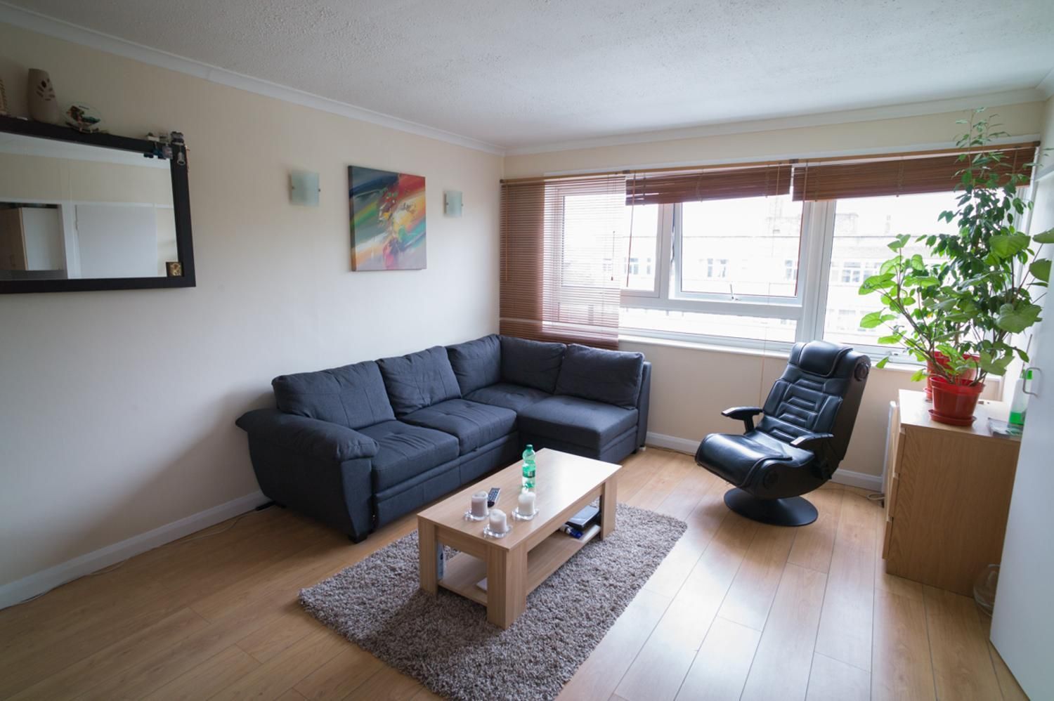New Instruction Studio Flat, Park House, Seven Sisters Road, London N4  