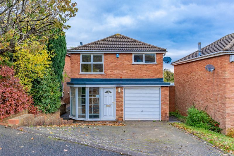 3 bed detached house for sale in Thicknall Drive, Pedmore, Stourbridge