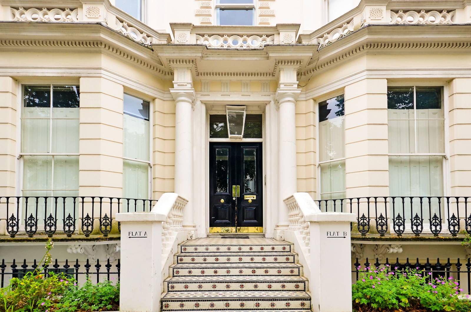 Studio to rent in Holland Park, Holland Park, London W11 Zoopla