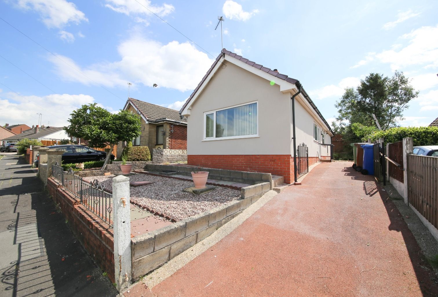 3 bed semidetached bungalow for sale in Lyndon Avenue, Shevington