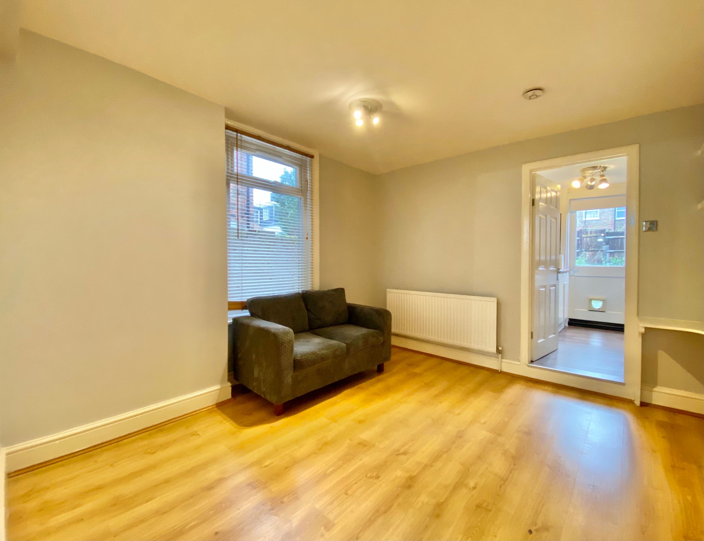 2 bed flat to rent in Albert Road, Hendon, London NW4 Zoopla