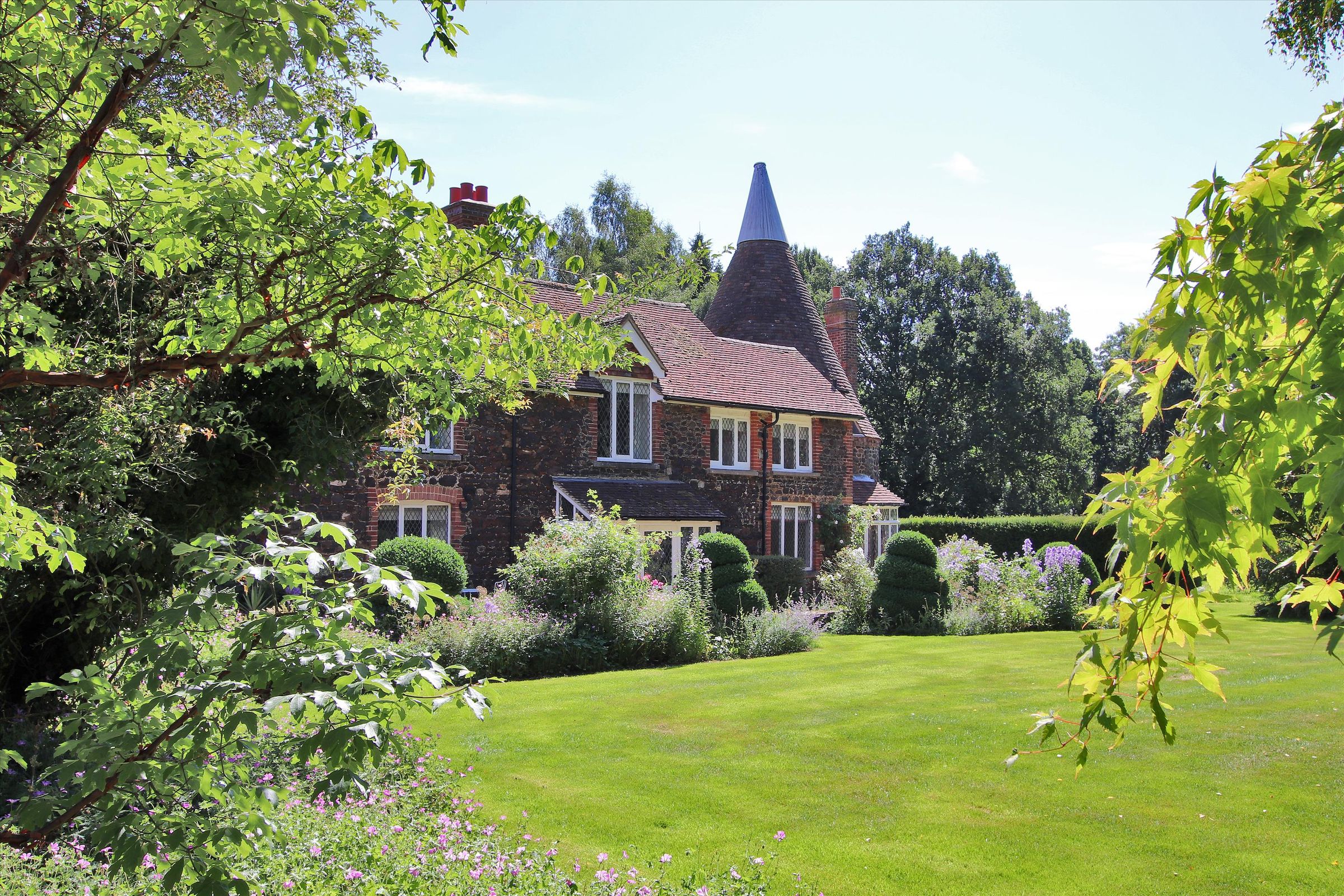 6 bed detached house for sale in Comp Lane, Platt, Sevenoaks, Kent TN15