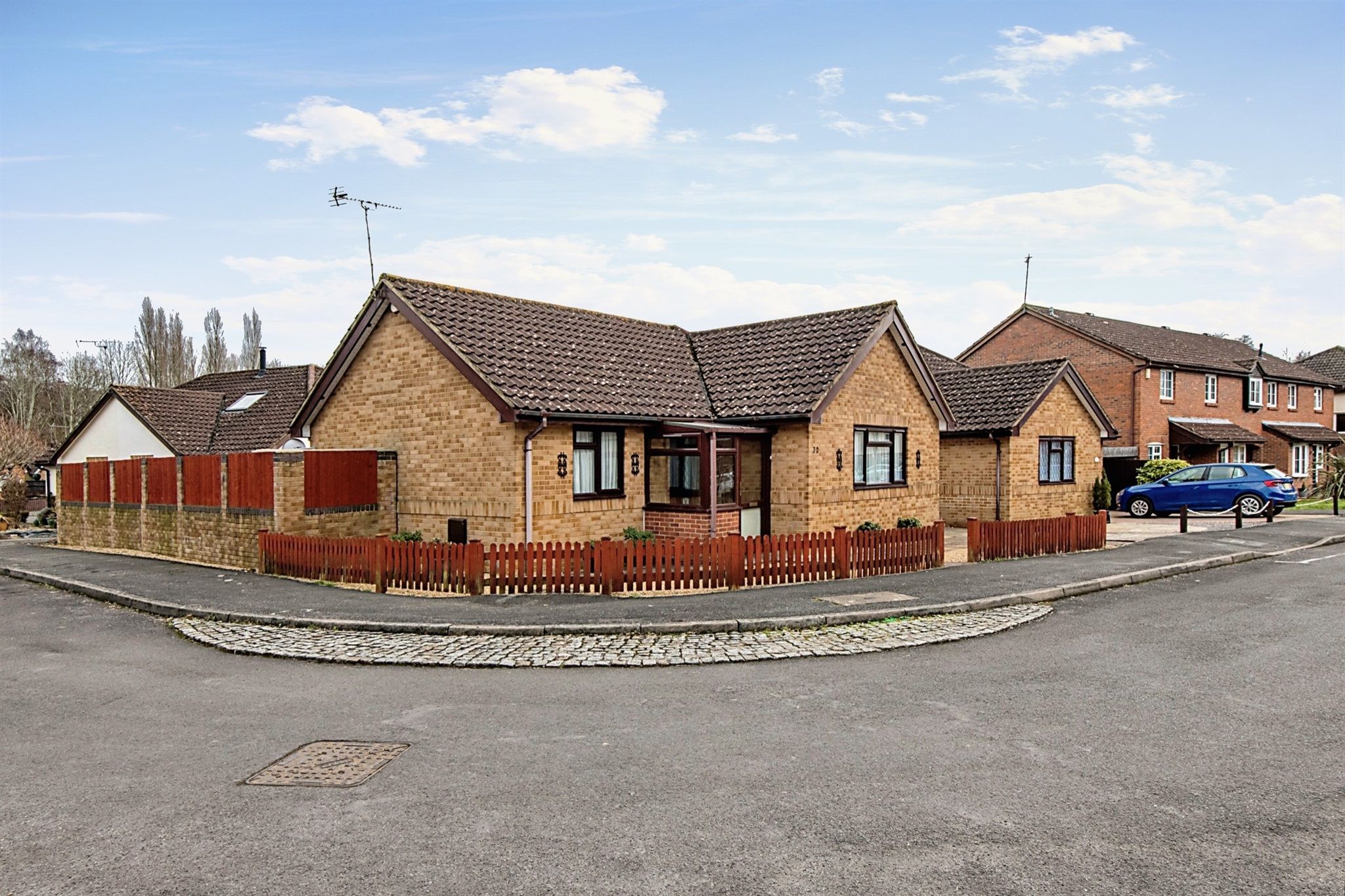 2 bed detached bungalow for sale in Monmouth Close, Chandler's Ford