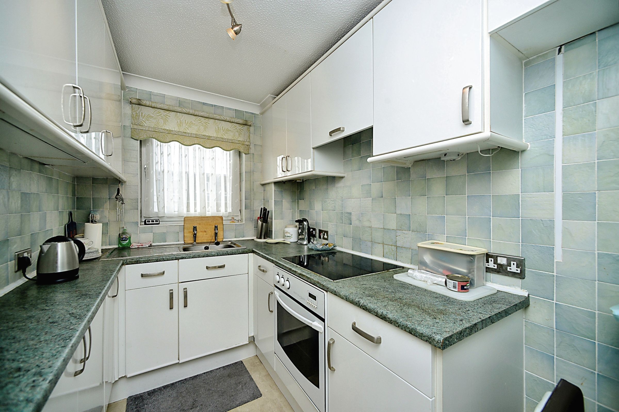 2 bed flat for sale in Longridge Avenue, Saltdean, Brighton BN2 Zoopla
