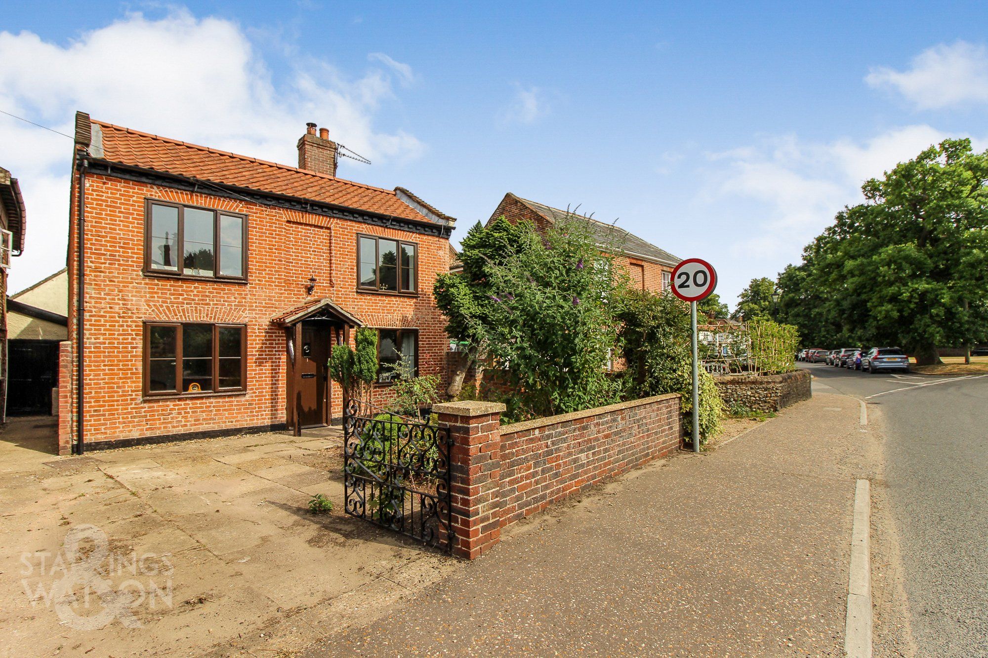 3 bed cottage for sale in Dereham Road, Hingham, Norwich NR9 Zoopla