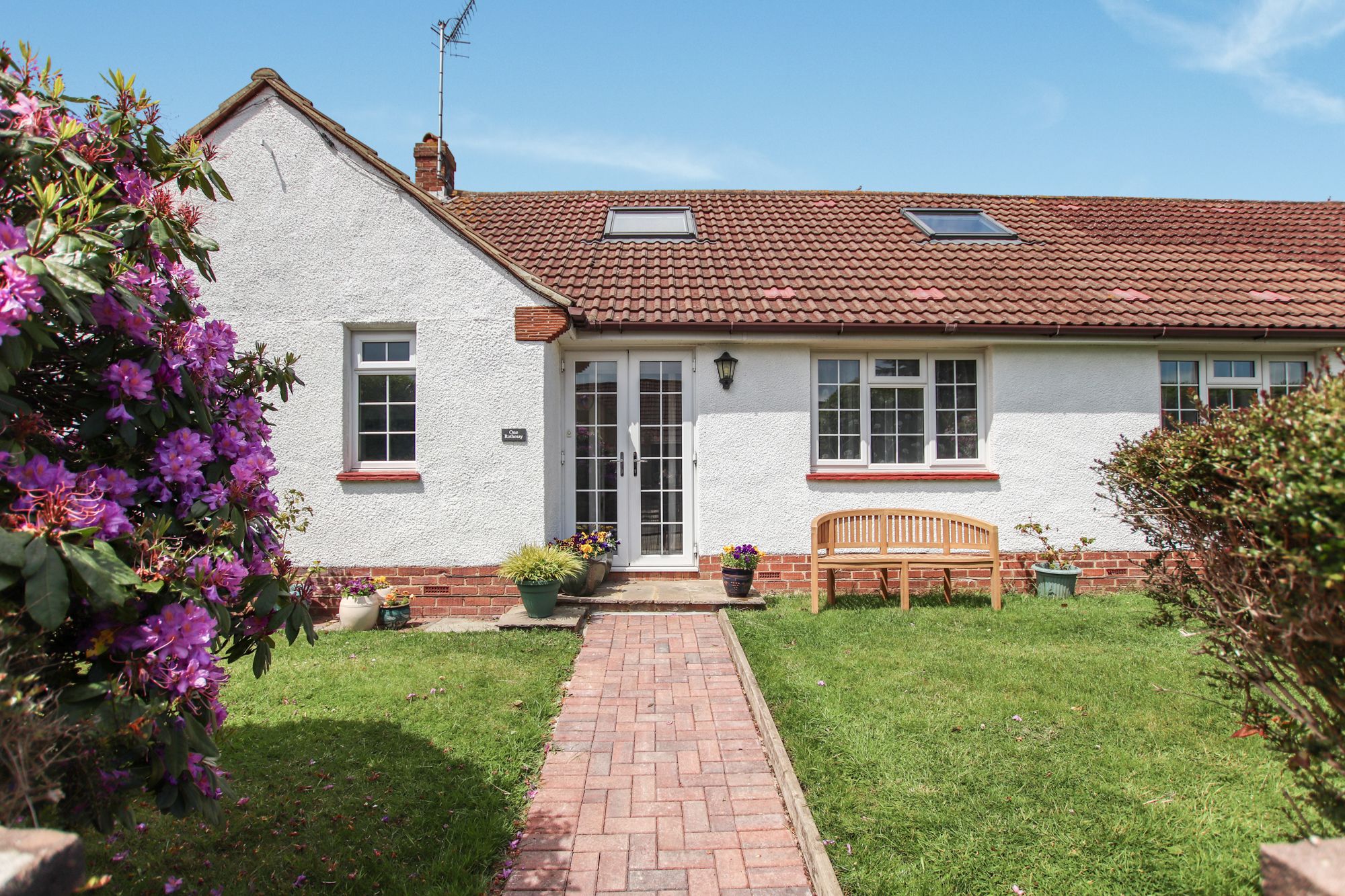 4 bed property for sale in Rothesay Close, Worthing BN13 Zoopla