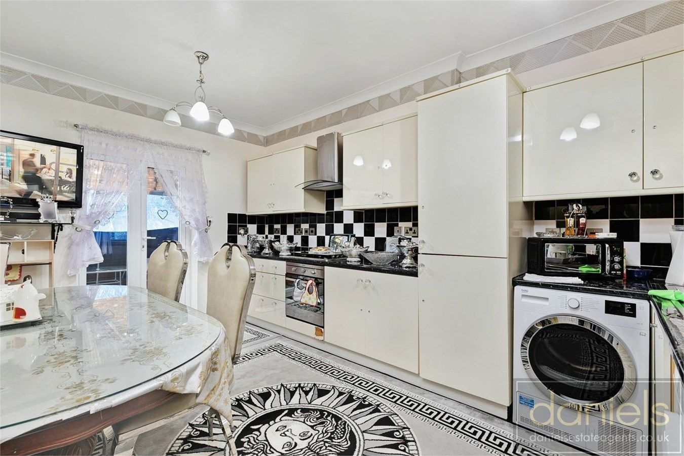 2 bed flat for sale in West Ella Road, Harlesden NW10 Zoopla