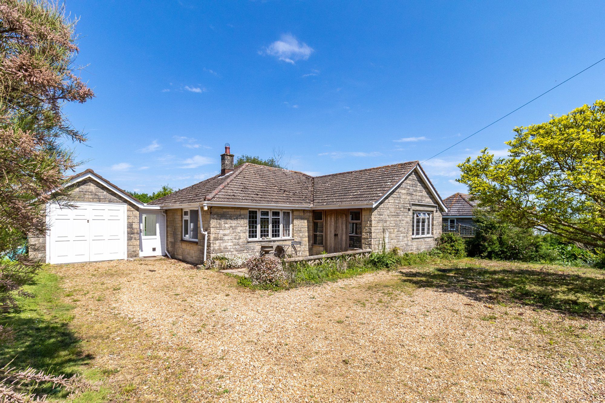 3 bed detached bungalow for sale in Main Road, Wellow, Yarmouth PO41 Zoopla