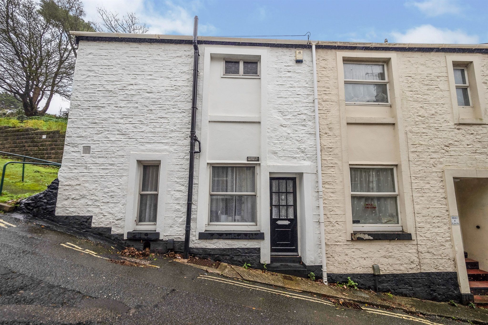 St. Johns Place, Torquay TQ1