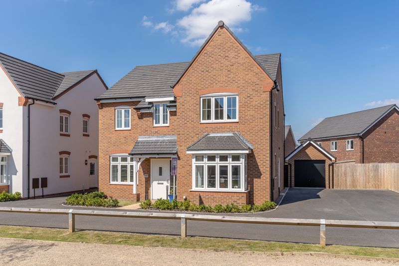 5 bed detached house for sale in Lewis Crescent, Wellington, Telford