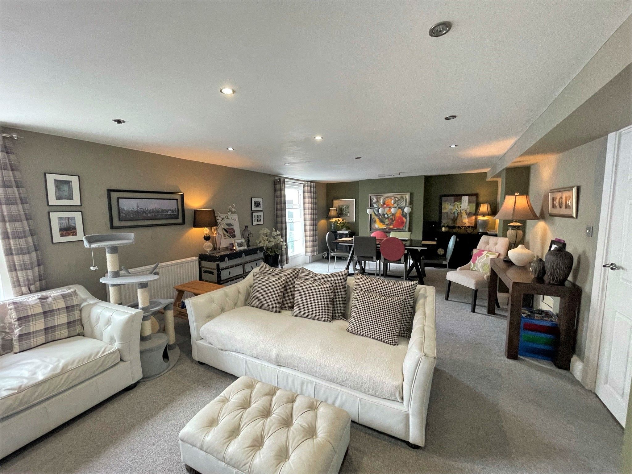 Bath Street, Town Centre GL50  