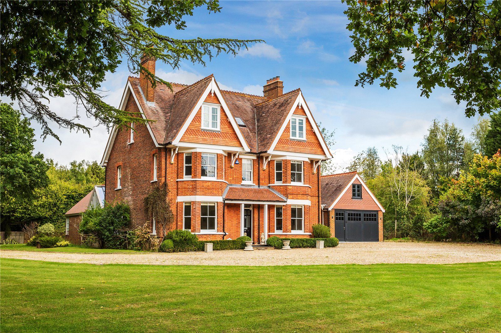 5 bed country house for sale in Horsham Road, Alfold, Cranleigh, Surrey