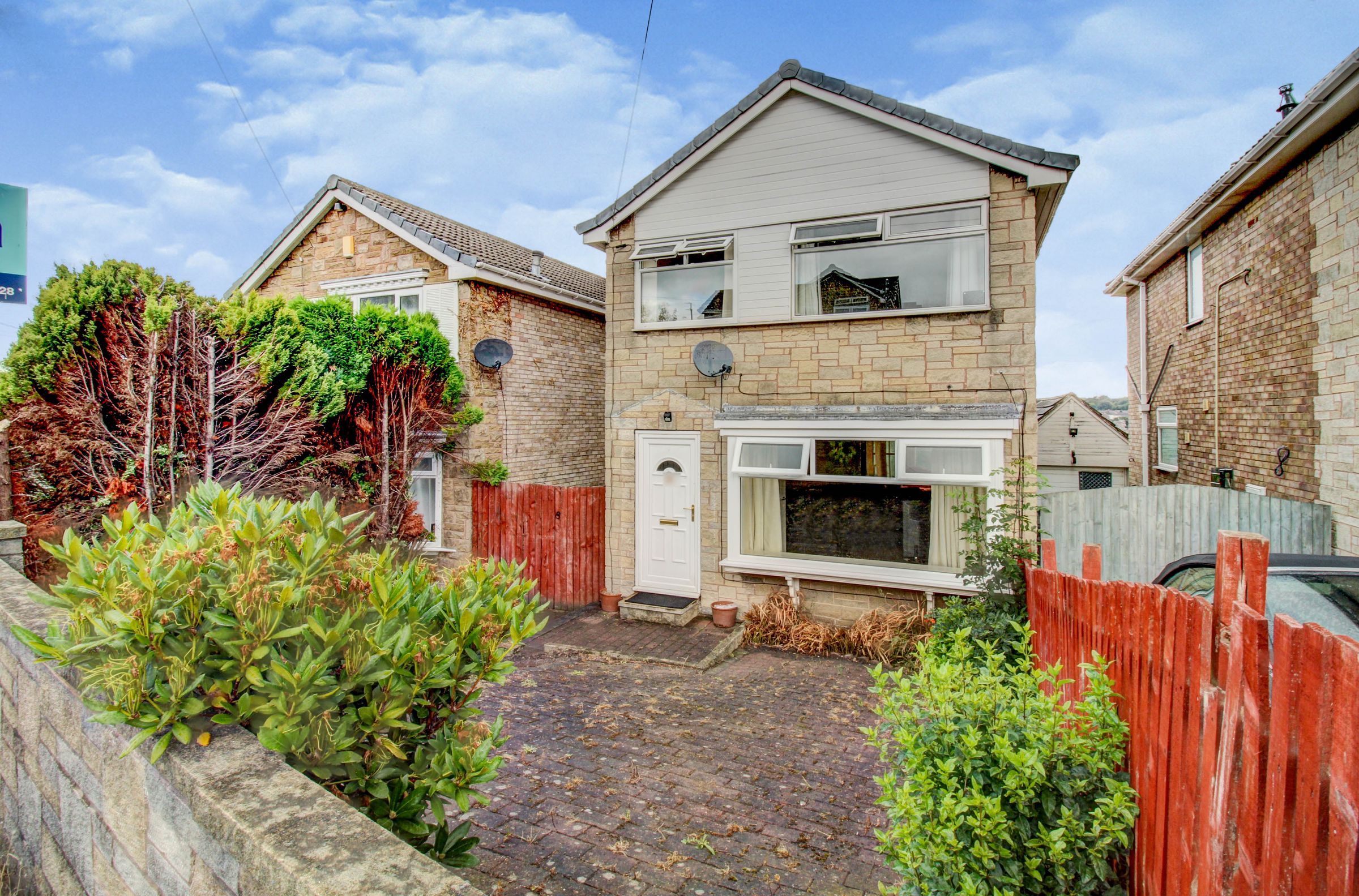 3 bed detached house for sale in Elm Tree Close, Liversedge WF15 Zoopla