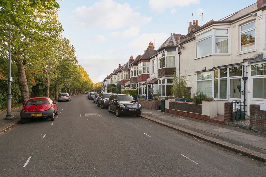 1 bed flat for sale in Strathearn Road, London SW19 Zoopla