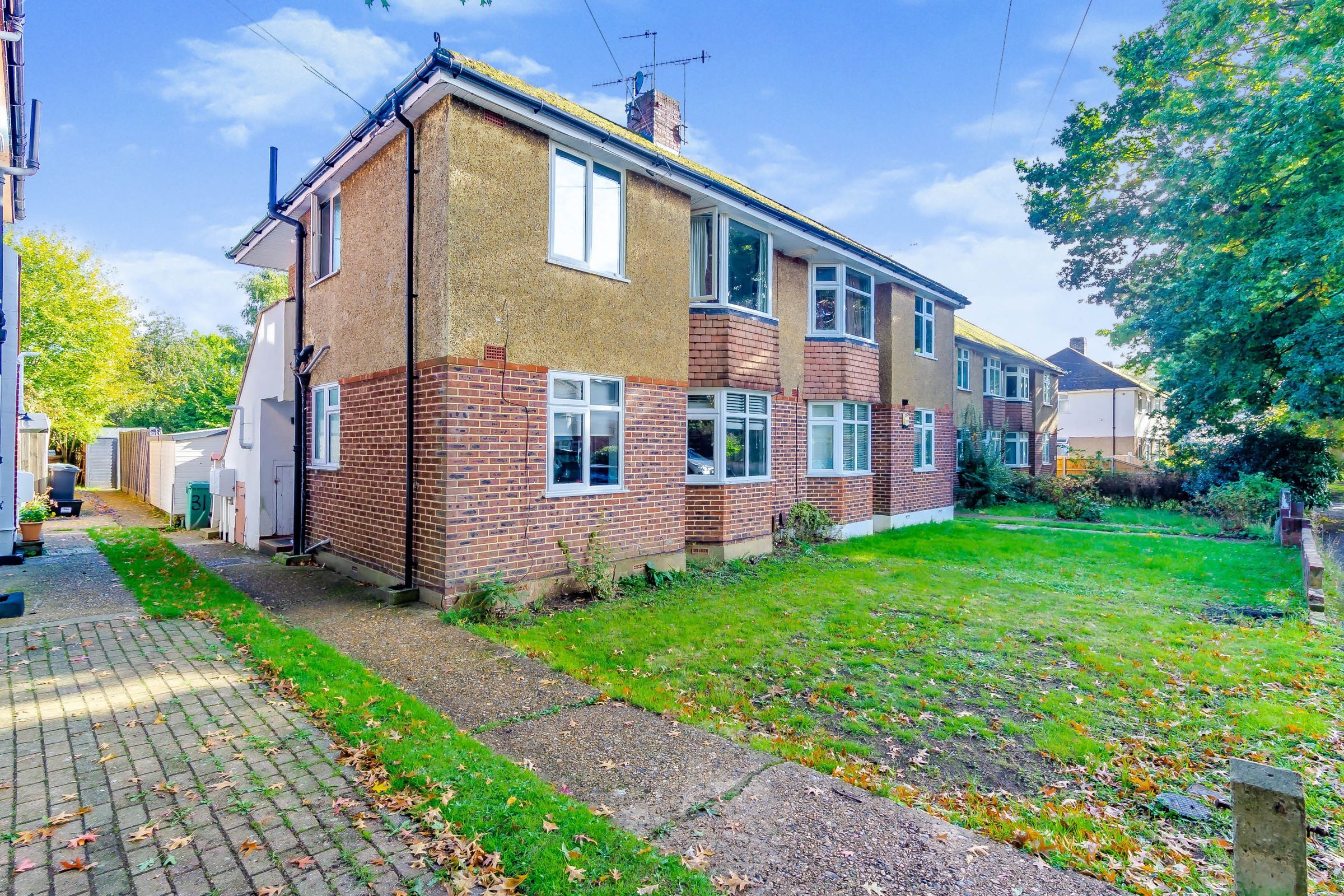 2 bed for sale in Kingsley Grove, Reigate RH2 Zoopla
