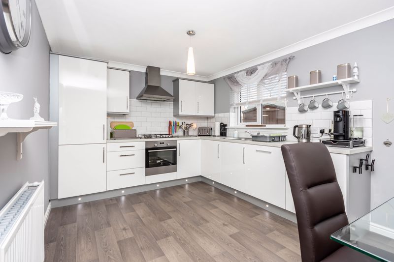 5 bed detached house for sale in Woodpecker Crescent, Dunfermline KY11