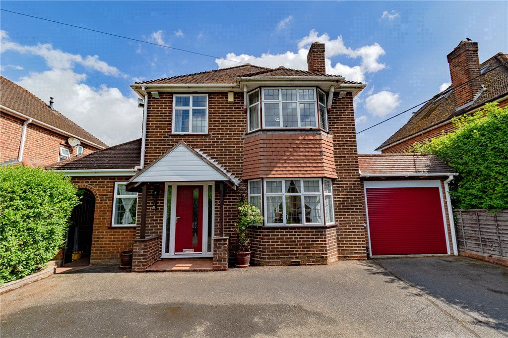 3 bed detached house for sale in Marlow Road, Bourne End SL8 Zoopla