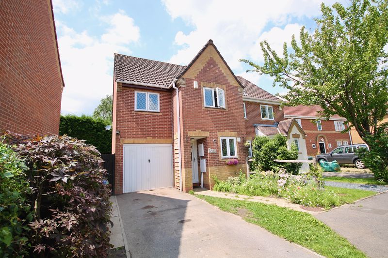 3 bed semidetached house for sale in Linfield Copse, Thakeham