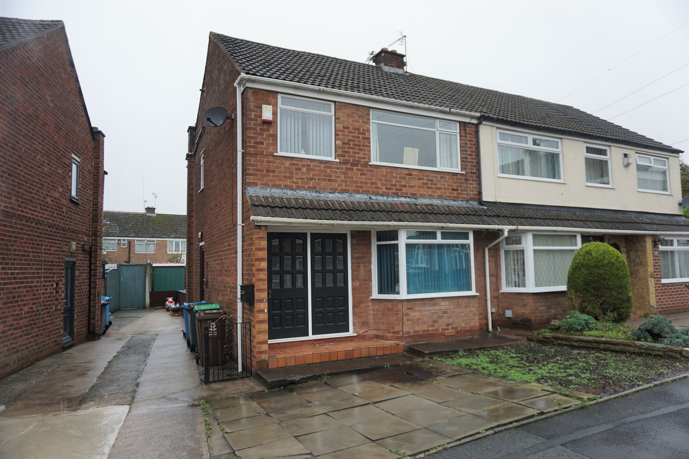 3 bed semidetached house for sale in Stafford Road M35 Zoopla