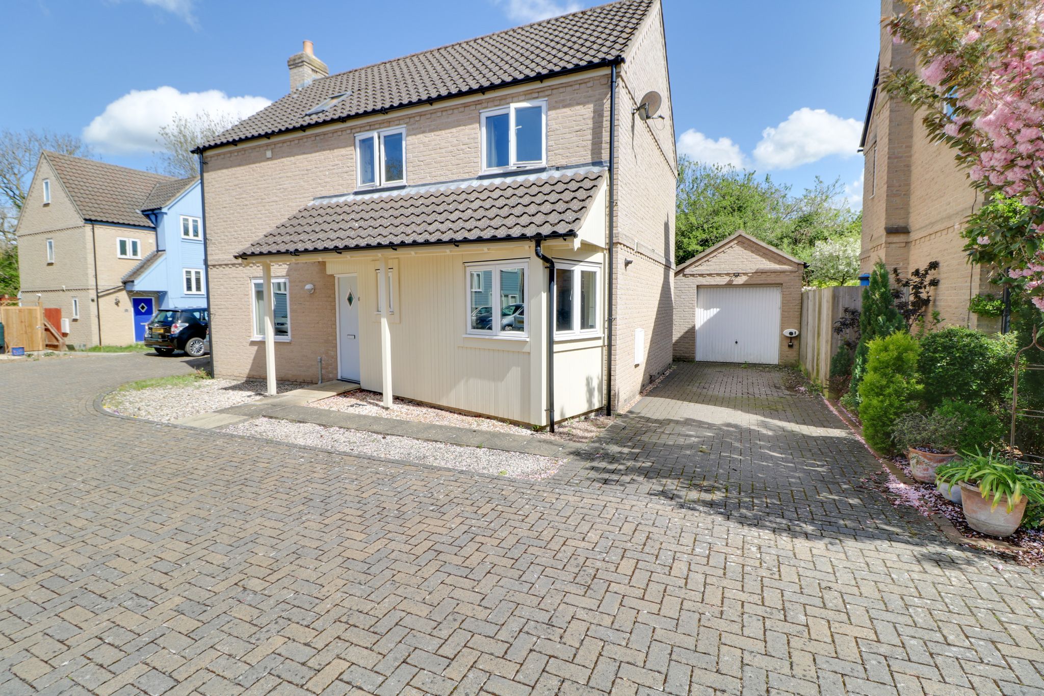 4 bed detached house for sale in Saberton Close, Waterbeach, Cambridge